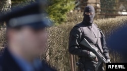 Sa jedne od poslednjih bezuspešnih akcija potrage za Ratkom Mladićem u Beogradu, 23. februar 2010, foto Vesna Anđić