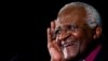 Desmond Tutu na pokretanju kampanje za ljudska prava kojom se obeležavala 60. godišnjica potpisivanja Univerzalne deklaracije o ljudskim pravima, 10. decembar 2007.