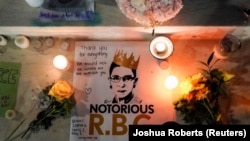 Sutkinja Ginsburg je uzdignuta u status koji akademici i pravni stručnjaci rijetko postižu: ikona pop kulture.