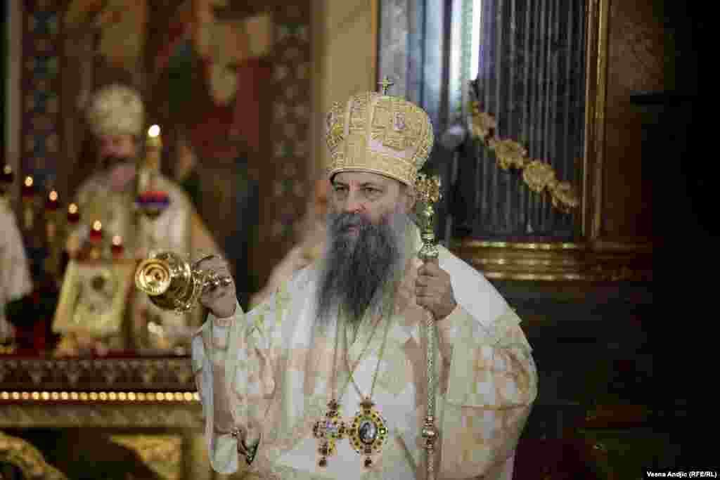 Novi partijarh Porfirije na ceremoniji ustoličenja, dan nakon što je na Saboru SPC izabran na tu poziciju.