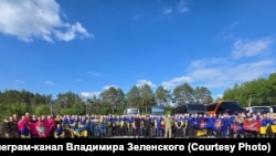 Бывшие украинские пленные после освобождения 23 мая 2025 года (фото из телеграм-канала Владимира Зеленского)