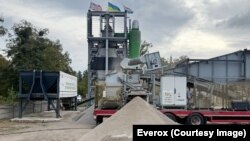 Postrojenje za preradu ruševina, Ukrajina.