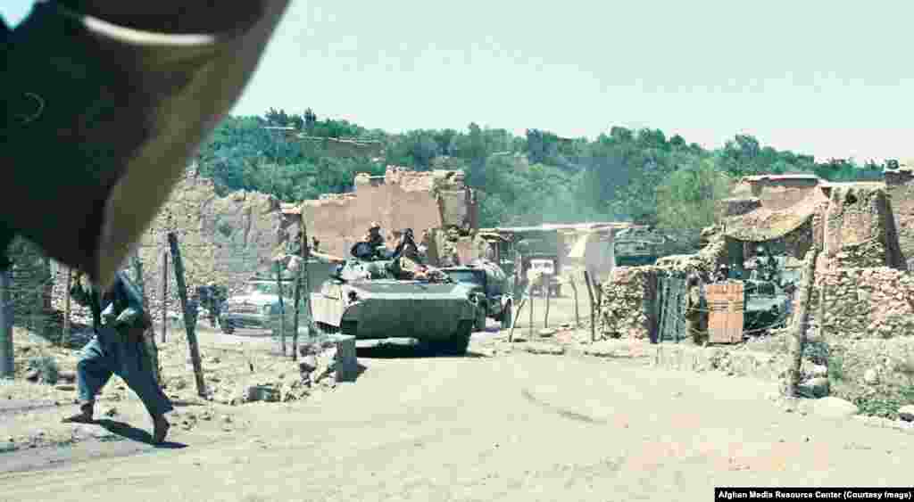 Sovjetska baza na terenu. Više od 20 fotografa i novinara koji su radili za AMRC projekat bili su ranjavani, a dvojica su ubijeni.