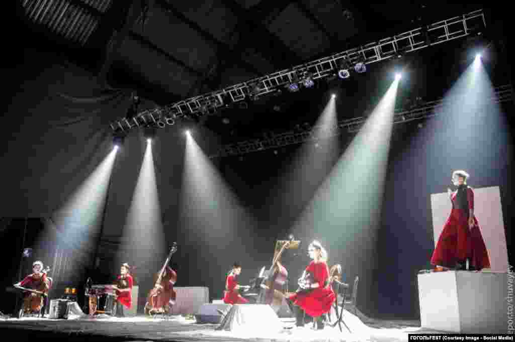 GOGOLFEST. Dakh Daughters, "Как я была Алисой"