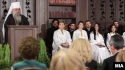 Poglavar MPC arhiepiskop Stefan drži govor tokom svečane akademije na dan Svetog Klimenta Ohridskog, 8. decembar 2015.