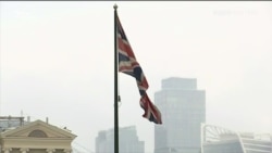 Британські дипломати покинули посольство в Москві (відео) Британські дипломати покинули посольство в Москві (відео)