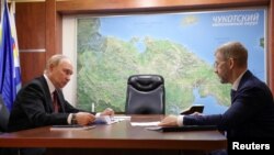 Președintele rus Putin vizitează orașul Anadir în drumul de întoarcere de la summitul din Alaska cu președintele american Trump.