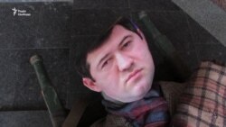 Лялькового екс-фіскала Насірова носили центром Харкова (відео) Лялькового екс-фіскала Насірова носили центром Харкова (відео)