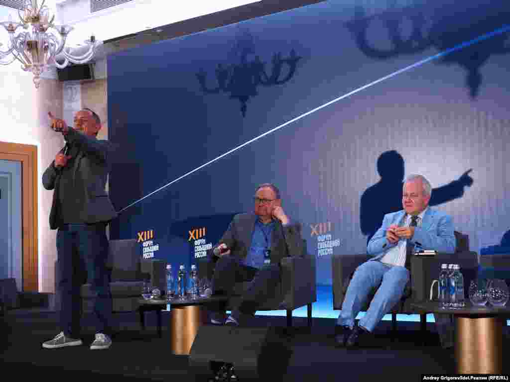 Александр Морозов, Михаил Крутихин, Владислав Иноземцев 