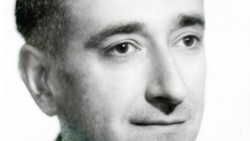 О мемуарах Филиппа Вейцмана «В фашистской
Италии» рассказывает М. Талалай.
Во 2-й части - "Прошлому нет конца", из воспоминаний А. Горянина. О мемуарах Филиппа Вейцмана «В фашистской
Италии» рассказывает М. Талалай.
Во 2-й части - "Прошлому нет конца", из воспоминаний А. Горянина.