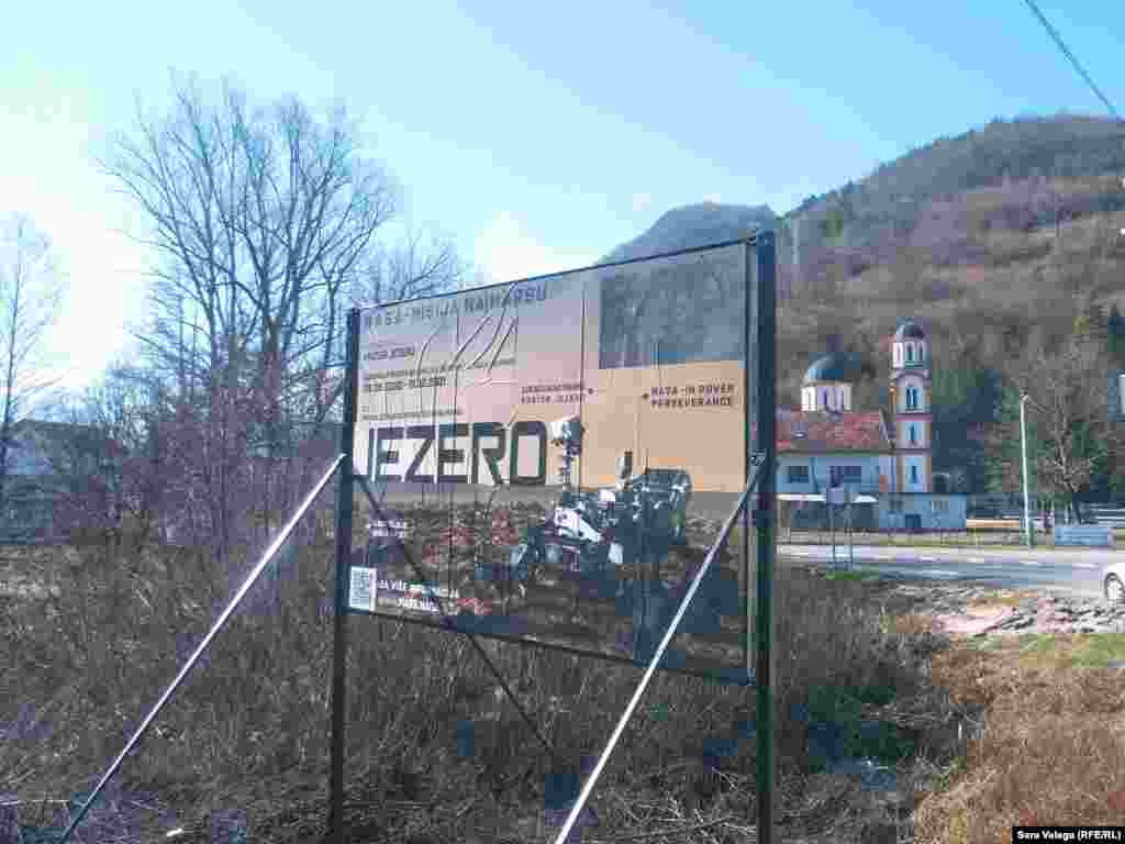 Opština Jezero nalazi se u jugozapadnom dijelu Republike Srpske, BiH, na Plivskom jezeru. Sjedište opštine se nalazi u naseljenom mjestu Jezero. Graniči se sa opštinama Šipovo, Mrkonjić Grad i Jajce. Jezero je podjednako udaljeno od ova tri grada (oko 11 km od sva tri grada).