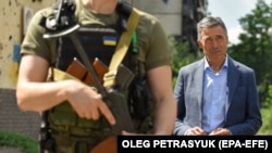 Андерс Фог Расмуссен во время приезда в Киев в июле