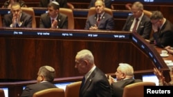 Premijer Izraela Benjamin Netanyahu (dole, u sredini) na otvaranju sjednice Kneseta u Jerusalemu, 22. oktobra 2025.