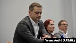 Borko Stefanović na skupu sa Vidom Ognjenović i Tihomirom Stanićem