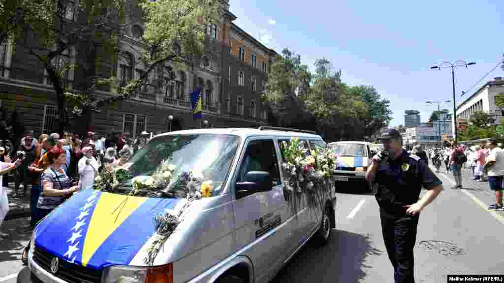 U mezarju Memorijalnog centra Srebrenica – Potočari na 26. godišnjicu genocida, među 19 žrtava su i tijela dvojice maloljetnika.