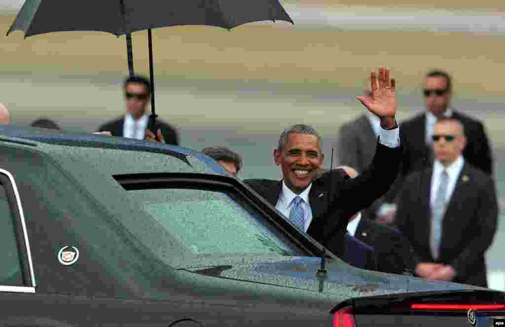 Барак Обама в аэропорту Гаваны, 20 марта 2016 года.  