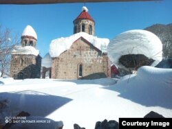 მამათა მონასტერი რეინჯერების სახლის მახლობლად