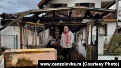 Milan Jovanović u svom domu koji je zapaljen