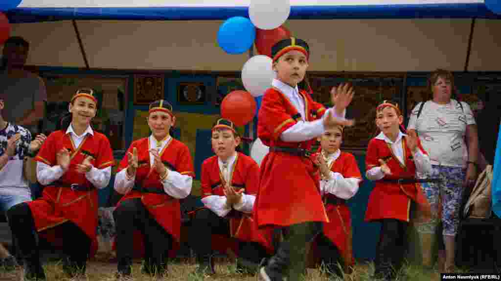 Тільки з поверненням до Криму на початку дев'яностих народ отримав можливість відновити свою споконвічну традицію