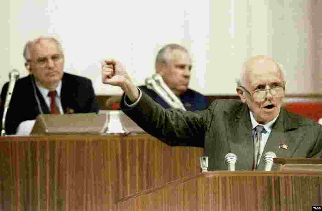 На съезде народных депутатов СССР, июнь 1989