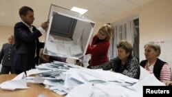 Цхинвали. Подсчет голосов показал: предстоит второй тур президентских выборов.