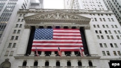 Безработица в США выросла выше ожиданий после оптимистичных данных о возобновлении экономического роста.