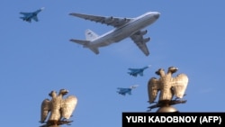 რუსეთის სამხედრო თვითმფრინავები გამარჯვების აღლუმზე მოსკოვში (არქივის ფოტო)
