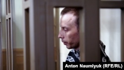 Руслан Зейтуллаєв на одному з попередніх засідань суду в російському Ростові, 21 квітня 2017 року