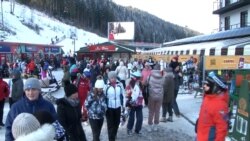 'Take It Off!': Ukrainians Drop Masks And Break Lockdown Rules 'Take It Off!': Ukrainians Drop Masks And Break Lockdown Rules