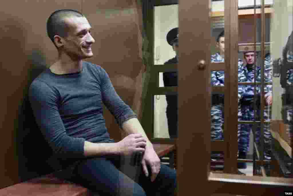 26 апреля в Преображенском суде Москвы в формате выездного заседания 199-го судебного участка Санкт-Петербурга начались слушания по акции "Свобода".