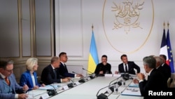 Belgijski premijer Bart De Wever, predsjednica Evropske komisije Ursula von der Leyen, poljski premijer Donald Tusk, finski predsjednik Alexander Stubb, ukrajinski predsjednik Volodimir Zelenski i francuski predsjednik Emmanuel Macron u Parizu, 4. septembra