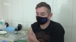 Український письменник Сергій Жадан вакцинувався проти COVID-19 (відео) Український письменник Сергій Жадан вакцинувався проти COVID-19 (відео)
