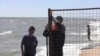 На узбережжі Азовського моря прокуратура почала демонтаж незаконних споруд 