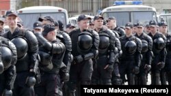 Російські силовики в Москві, де також відбувається акція «Набрид», 29 квітня 2017 року 