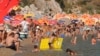 Moskva plaši crnogorskim plažama, Rusi dolaze na more