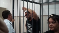 Кирилл Серебренников в Басманном суде Кирилл Серебренников в Басманном суде