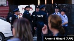 Analize treba da se urade van zemlje zato što nemamo laboratoriju koja radi tako detaljne analize, kako se sada traži, kaže tužilac Miniši