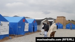 Prihvatni kamp za obradu naloga za premještanja izbjeglica uspostavljen je u Landi Kotalu u Pešavaru, gdje su raspoređene paravojne snage i lokalna policija.