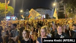 Okupljeni na antivladinom protestu u Novom Sadu zbog prisustva policije na dva fakulteta u tom gradu, 5.9.2025.