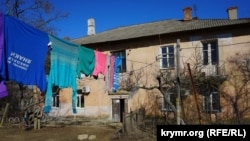 Дом, который пойдет под снос из-за строительства Керченского моста, архивное фото