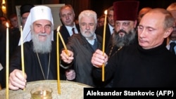 Патріарх Сербської православної церкви Іриней (ліворуч) раніше назвав «узаконенням розколу» надання томосу ПЦУ
