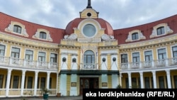 აჭარის უმაღლესი საბჭოს შენობა ბათუმში