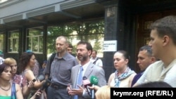 Акция народных депутатов у здания Генпрокуратуры