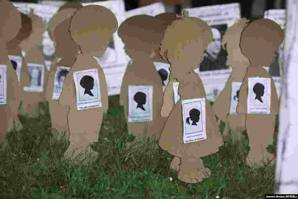 Dan bijelih traka obilježava se, ne samo u BiH nego i u nekoliko gradova širom svijeta, gdje preživjeli Prijedorčani danas žive.