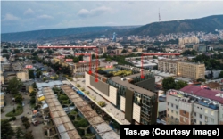 სავაჭრო ცენტრის პროექტი „ბავშვთა სამყაროს“ ადგილას და „ბორჯომის ვაგზლის“ გვერდით