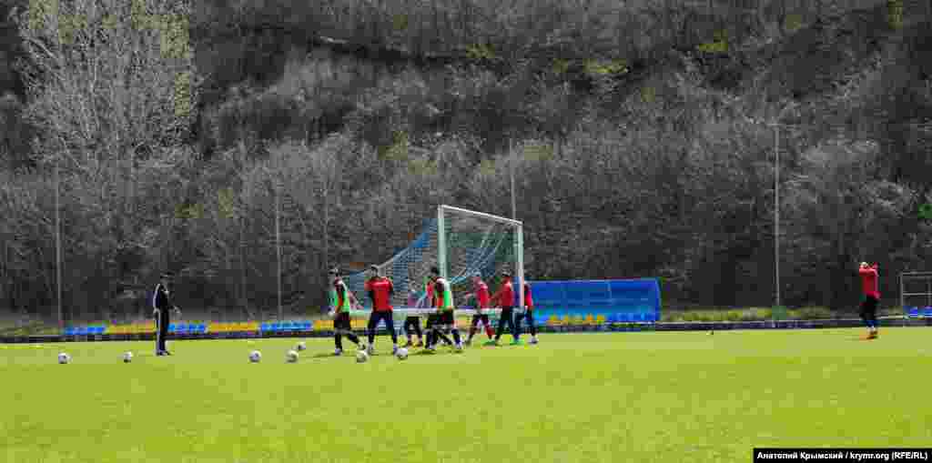 Арендованная база профессионального футбольного клуба «Кызылташ», который выступает в крымском чемпионате