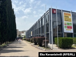 ექსპო ჯორჯიას მე-11 პავილიონი, სადაც წიგნის ფესტივალის დროს მუდამ ხალხმრავლობა იყო ხოლმე