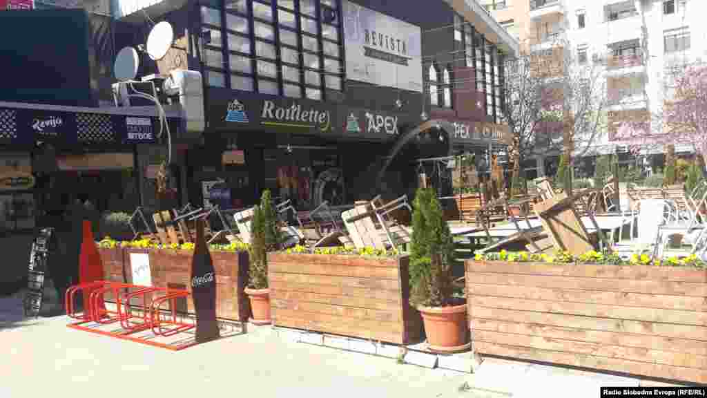 Zatvorene radnje u tržnom centru Leptokaria u Skoplju, 21. mart, 2020. 