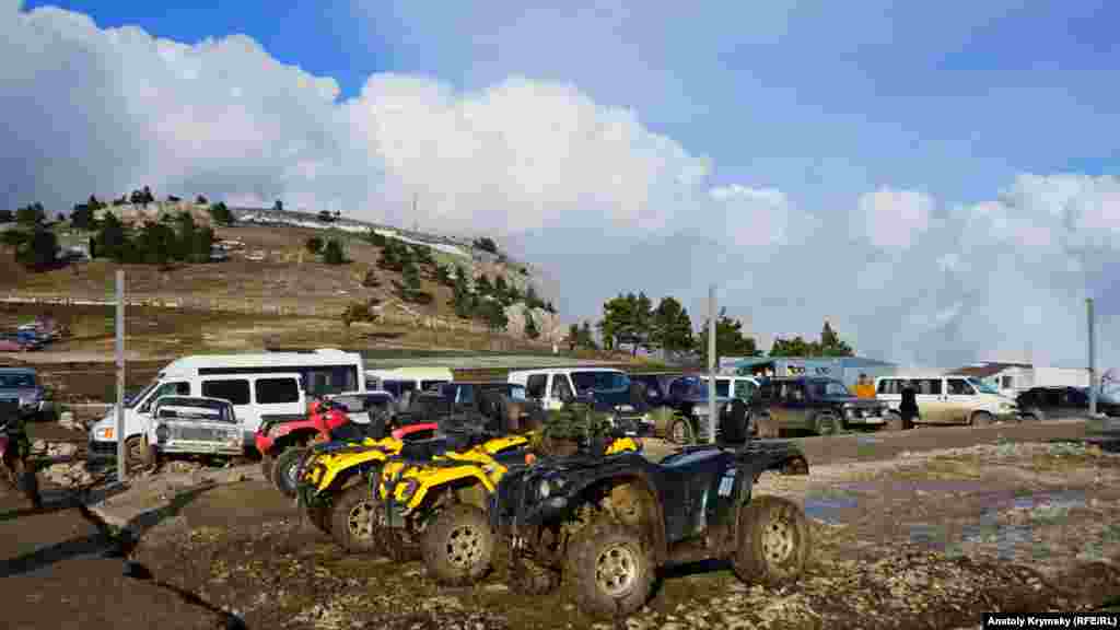 Нынешнее зимнее развлечение на Ай-Петри – поездка на квадроцикле