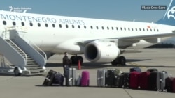 Državljani Crne Gore stigli iz Budimpešte u Podgoricu Državljani Crne Gore stigli iz Budimpešte u Podgoricu